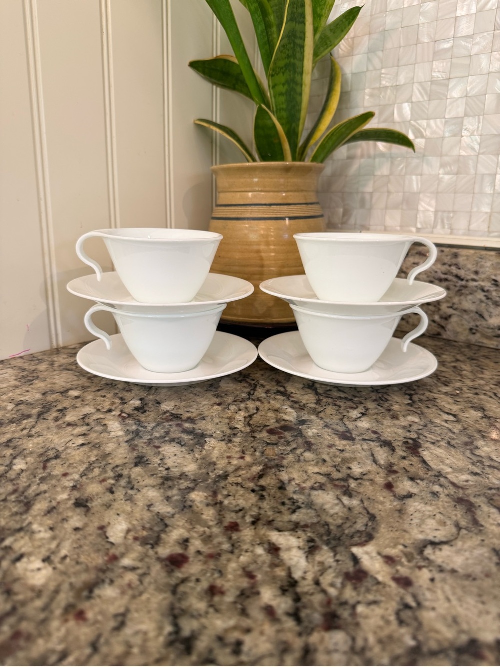 4 Corelle Winter Frost White Coffee / Tea Cups Saucers w/ Hook Handle Corning